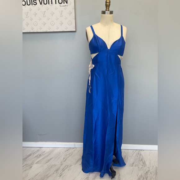 Fame and Partners Dress - Blue with strap and waist cut outs - Picture 2 of 6